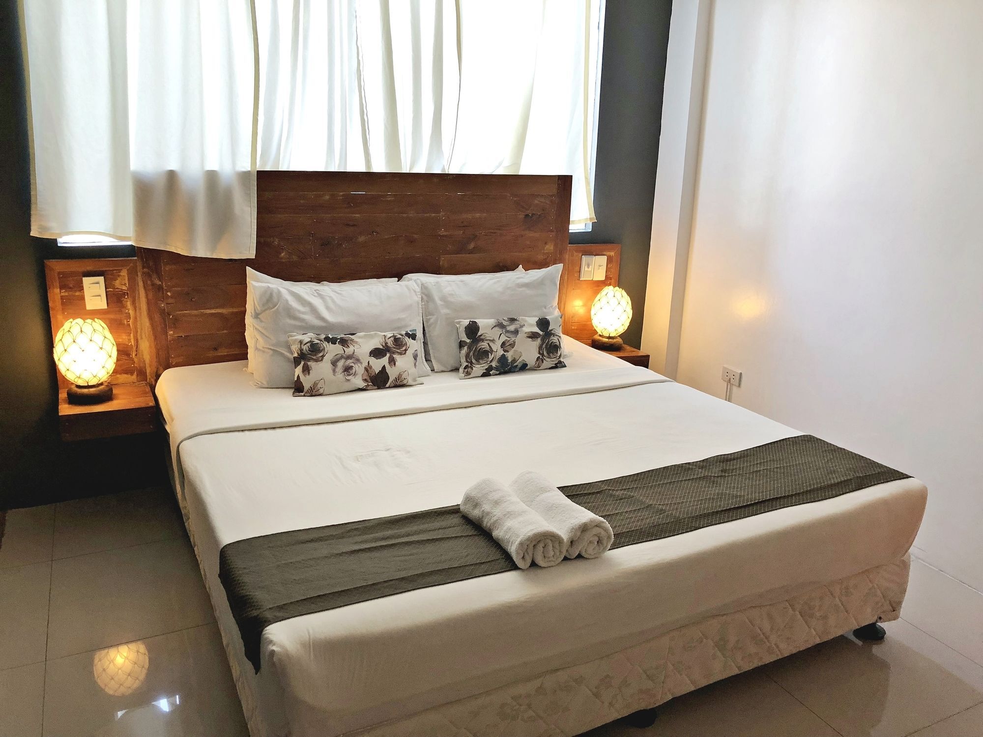 Daj Suites Boutique Hotel Tagaytay City Exteriör bild