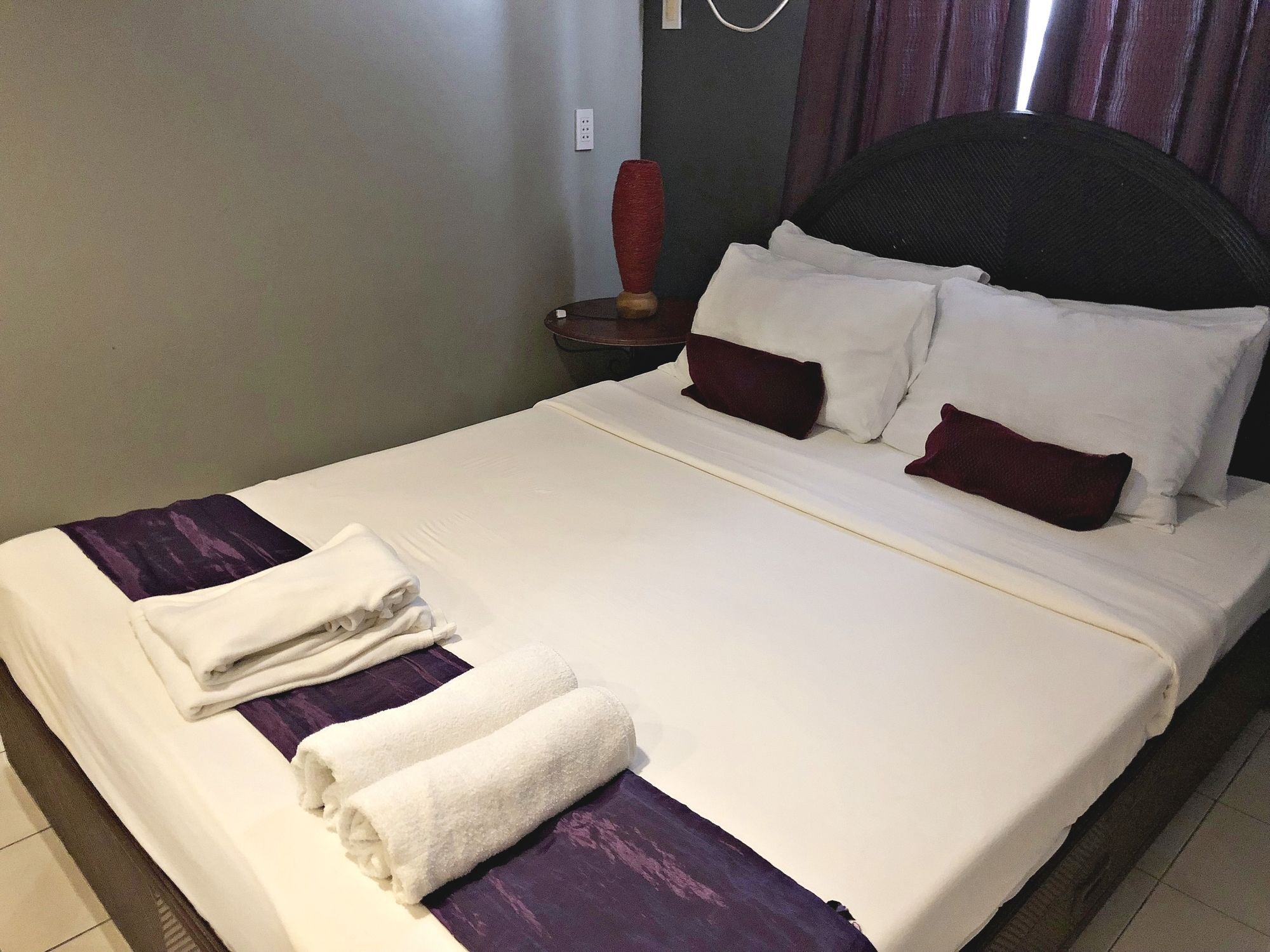 Daj Suites Boutique Hotel Tagaytay City Exteriör bild