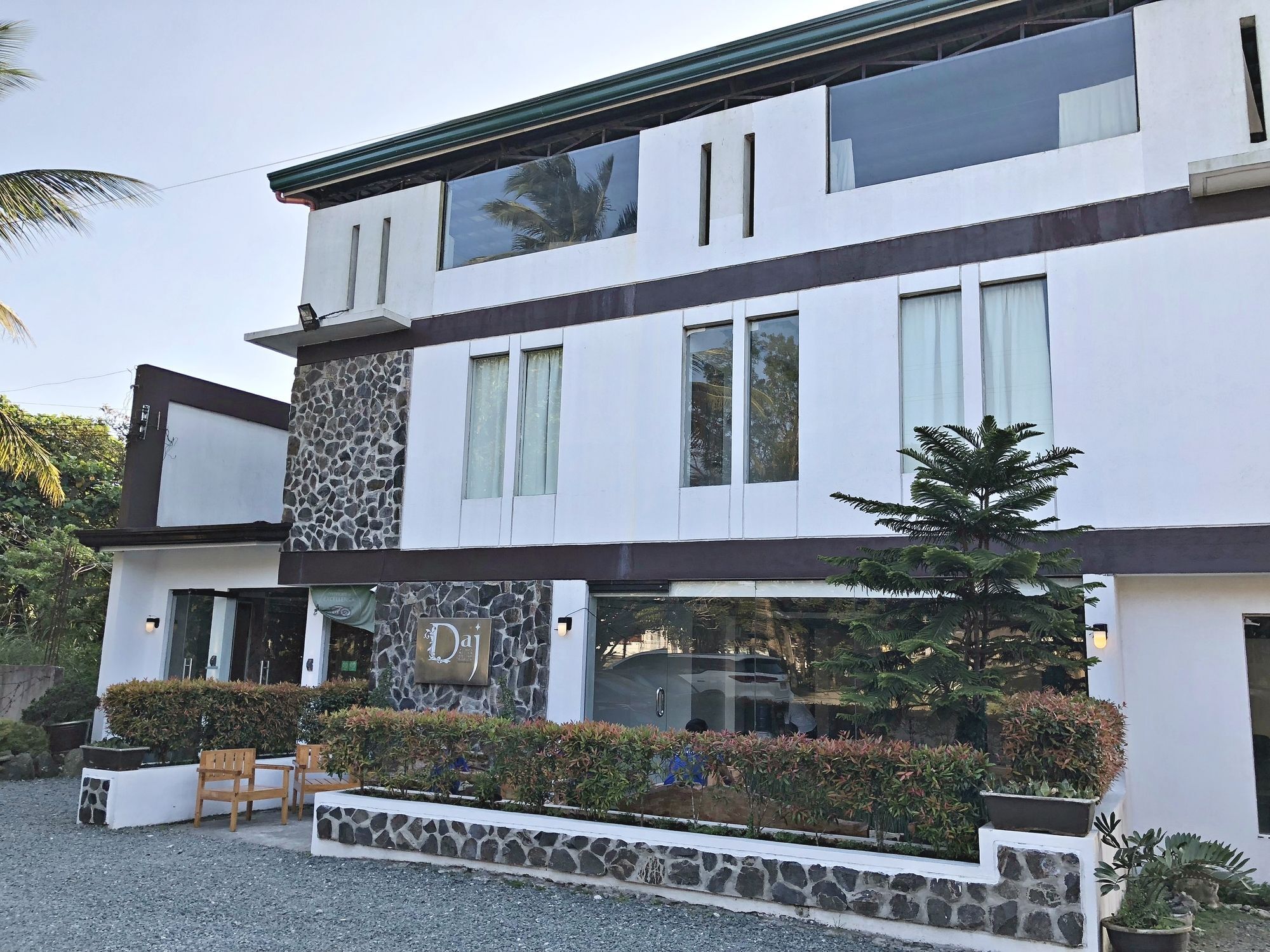 Daj Suites Boutique Hotel Tagaytay City Exteriör bild